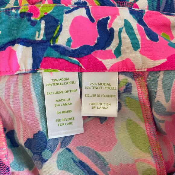 Lilly Pulitzer Dahlia Shorts Scalloped Hem Smocked Detail - Size M - Picture 5 of 6